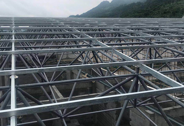 青岛仁怀冠英学校艺体楼网架
